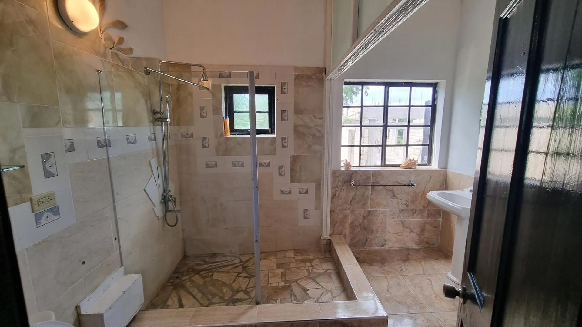 Apartmán Little Savoy Guest House New Runaway Bay