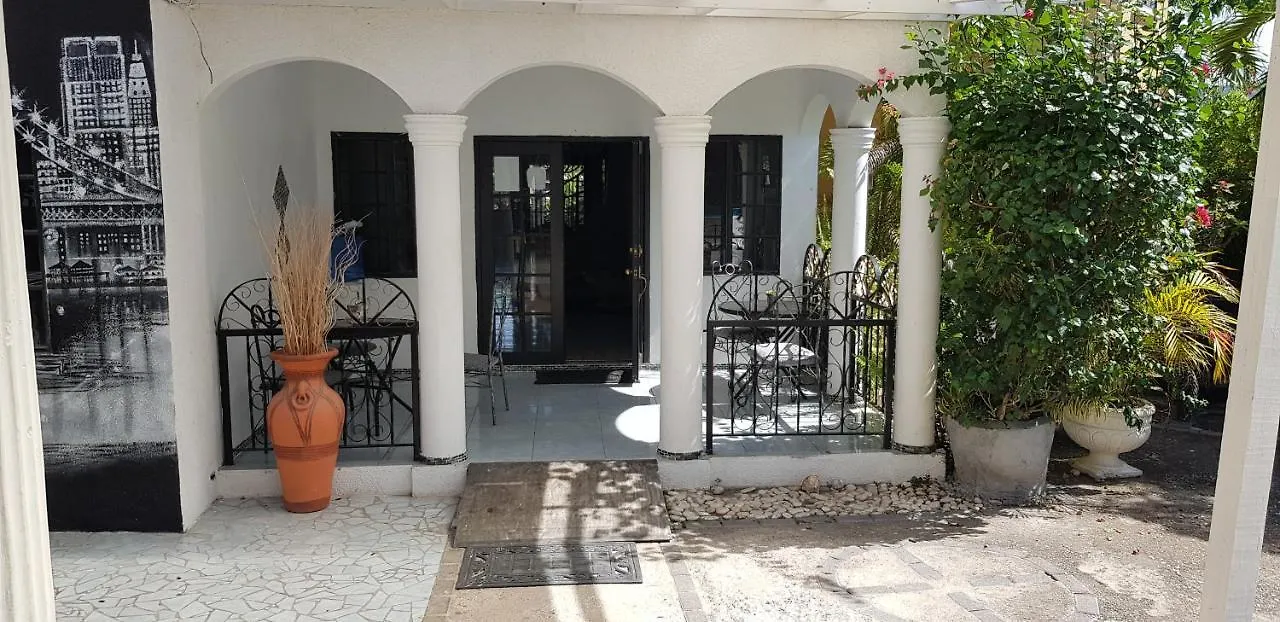 Appartement Little Savoy Guest House New Runaway Bay